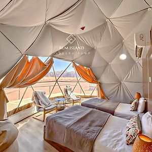 Rum Island Luxury Camp & Bubbles Hotel